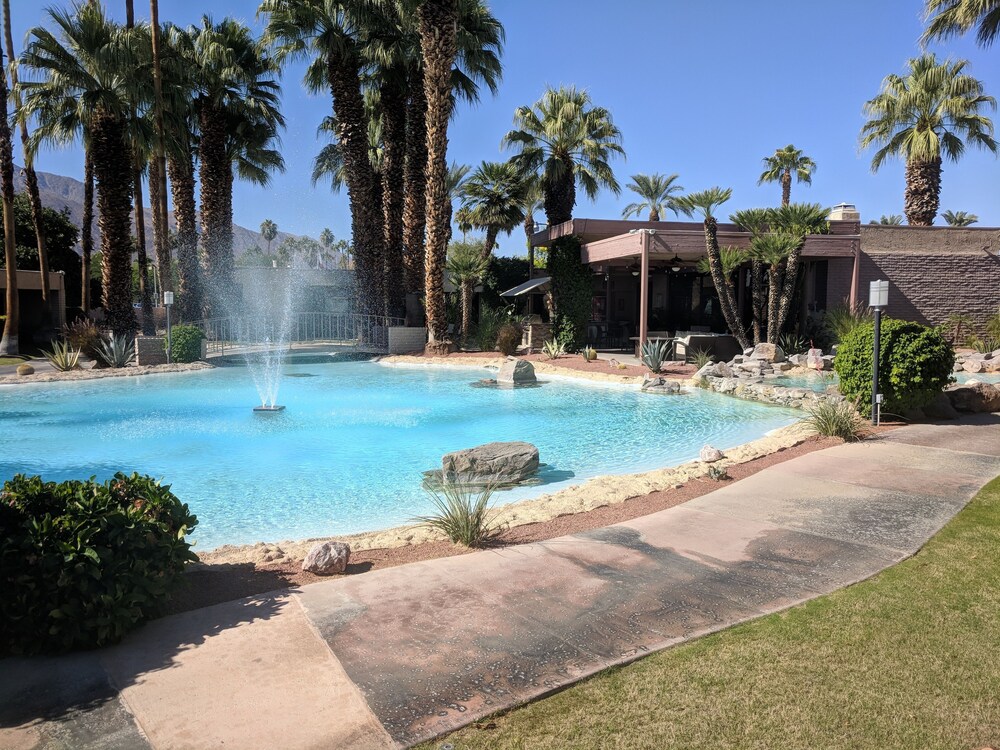 钻石度假村棕榈泉沙漠小岛酒店