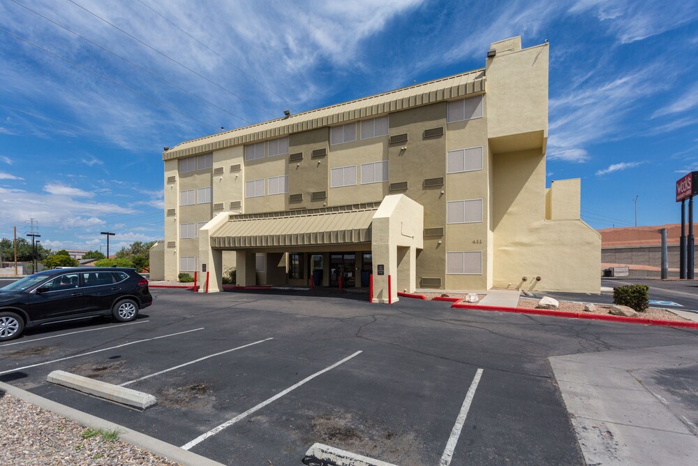 Book Comfort Inn Suites Albuquerque Downtown In Comfort Inn Suites Albuquerque Downtown