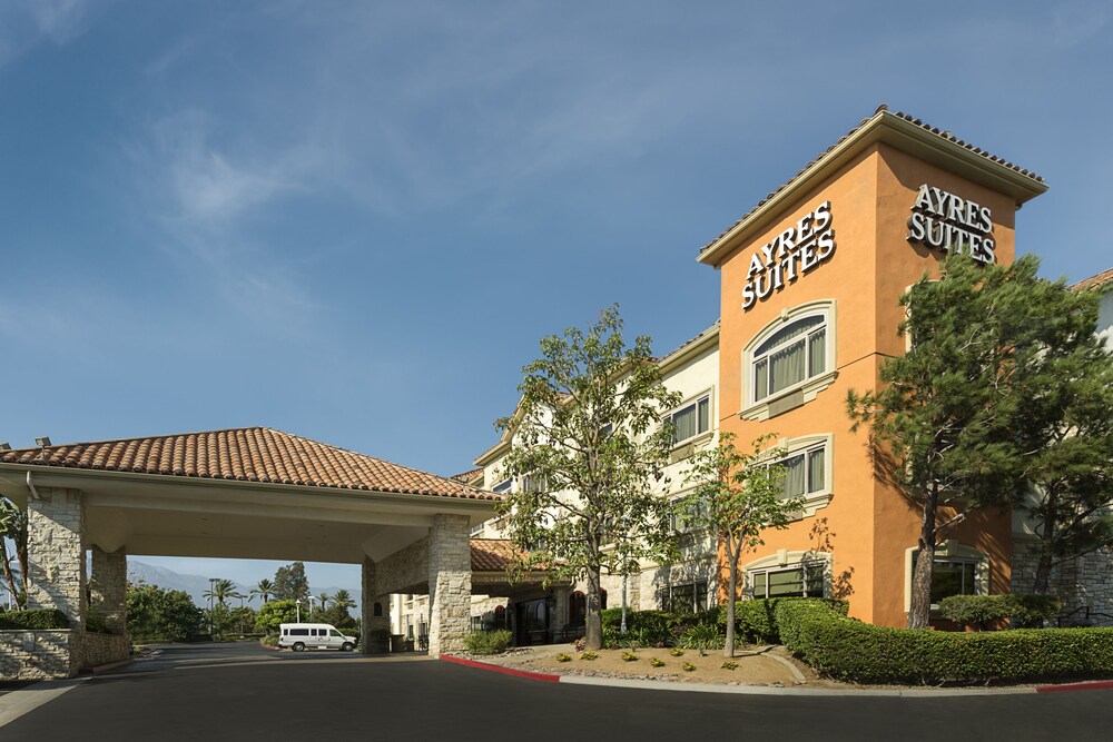 Book Ayres Suites Ontario At The Mills Mall In Hotels Ayres Suites Ontario At The Mills Mall