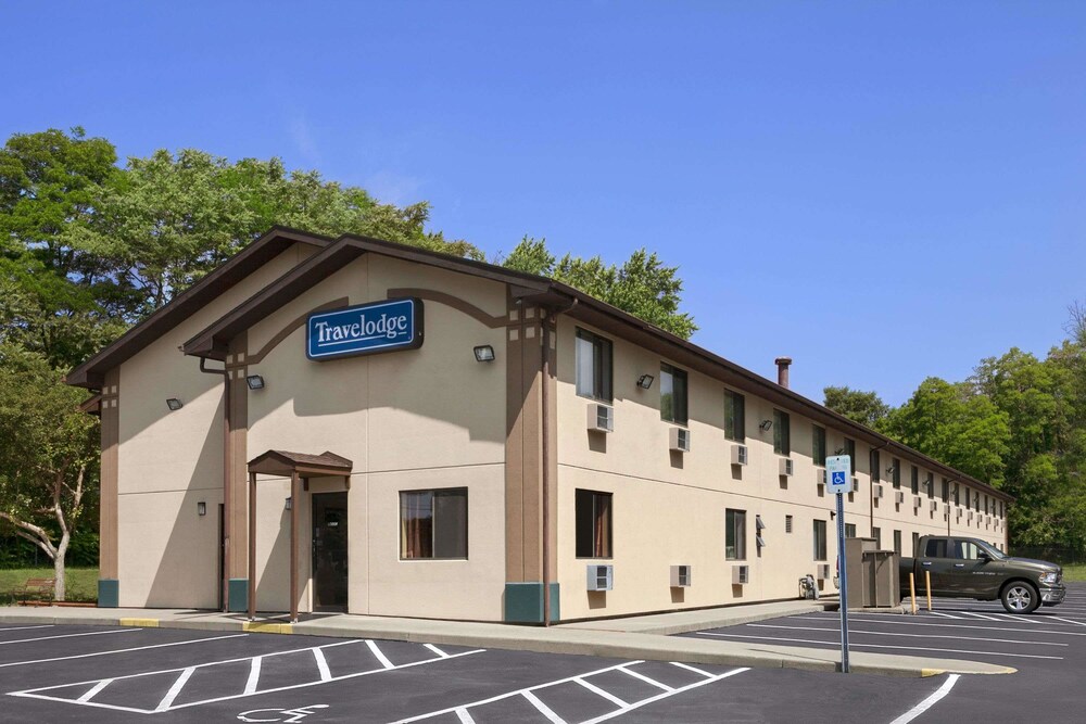 Book Travelodge By Wyndham Muskegon In Heights Hotels Travelodge By Wyndham Muskegon Heights