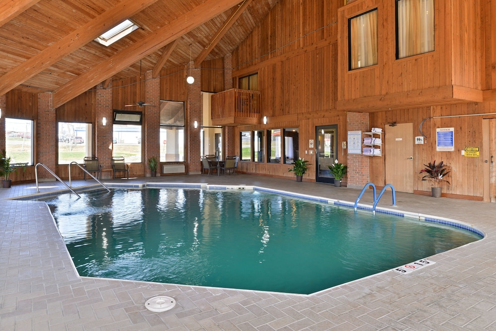 Book Quality Inn In Murray Hotels Quality Inn Murray Indoor Pool
