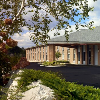 15 Closest Hotels To Summit Motorsports Park In Norwalk