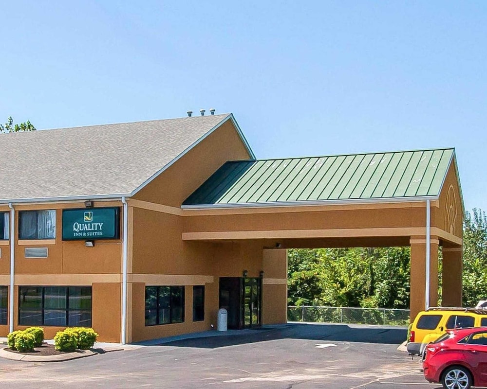 Book Quality Inn And Suites Centerv In Centerville Hotels Quality Inn And Suites Centerv Centerville