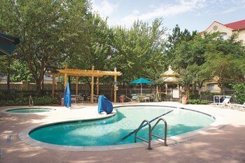 A(z) La Quinta Inn & Suites Houston Bush IAH South hotel fényképe itt: Houston