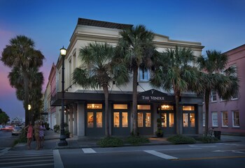 15 Closest Hotels To Waterfront Park In Charleston
