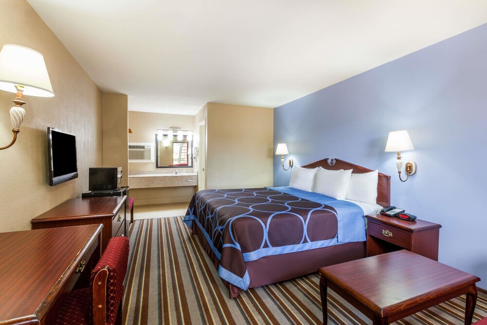 Book Super 8 By Wyndham Mt Pleasant Tx In Mount Hotels Super 8 By Wyndham Mt Pleasant Tx Mount Standard Room 1