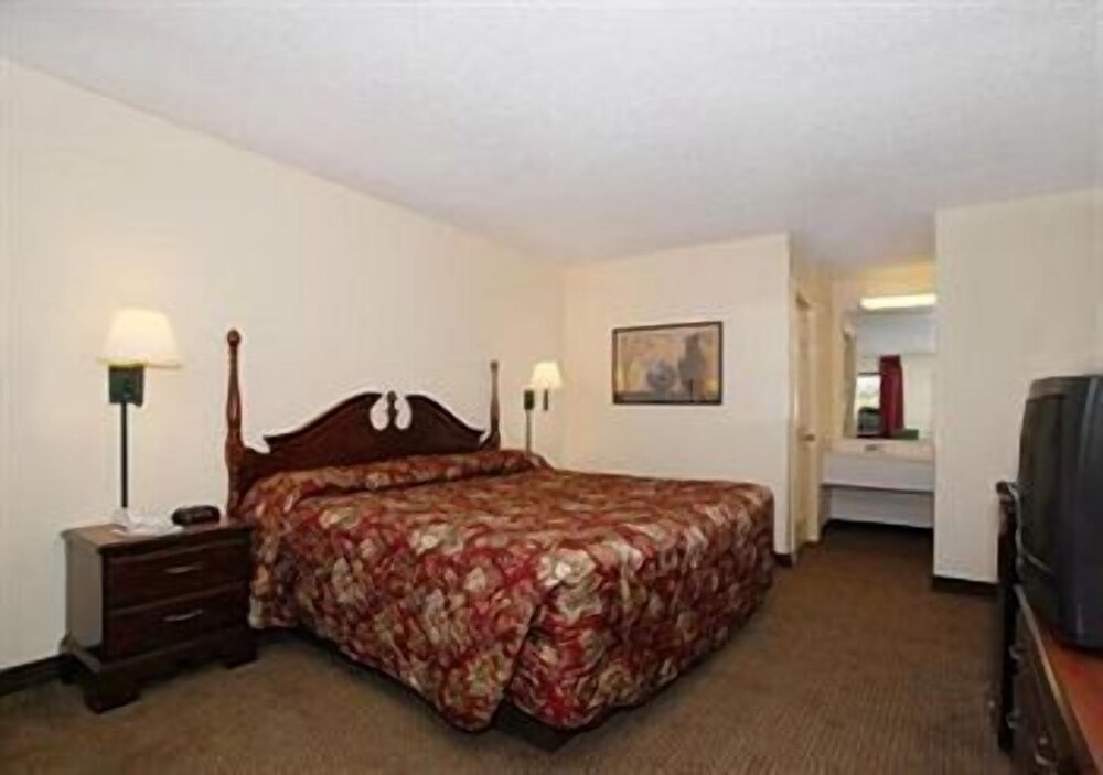Book Regency Inn Fayetteville Fort Bragg In Fayetteville Hotels Com