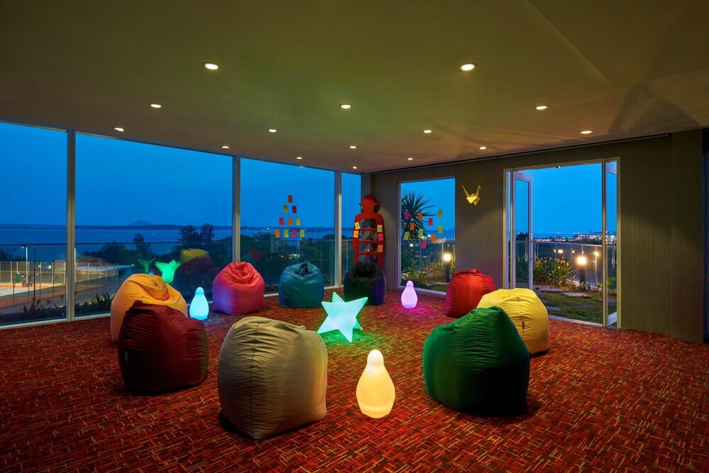 Village Hotel Changi By Far East Hospitality Sg Clean Singapore Updated Price Reviews Hd Photos Hotels Com