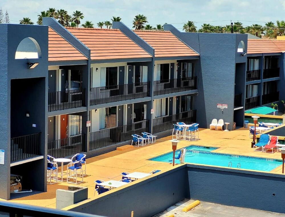 Book South Padre Island Lodge in South Padre Island