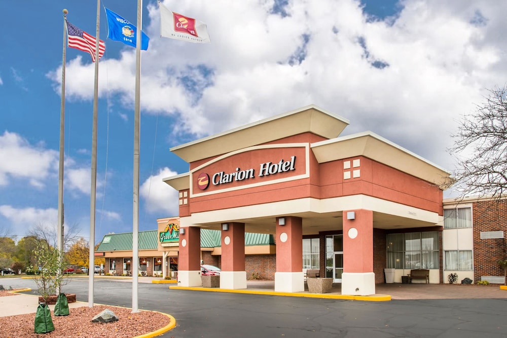Book Clarion Hotel Campus Area In Eau Claire Hotels Clarion Hotel Campus Area Eau Claire