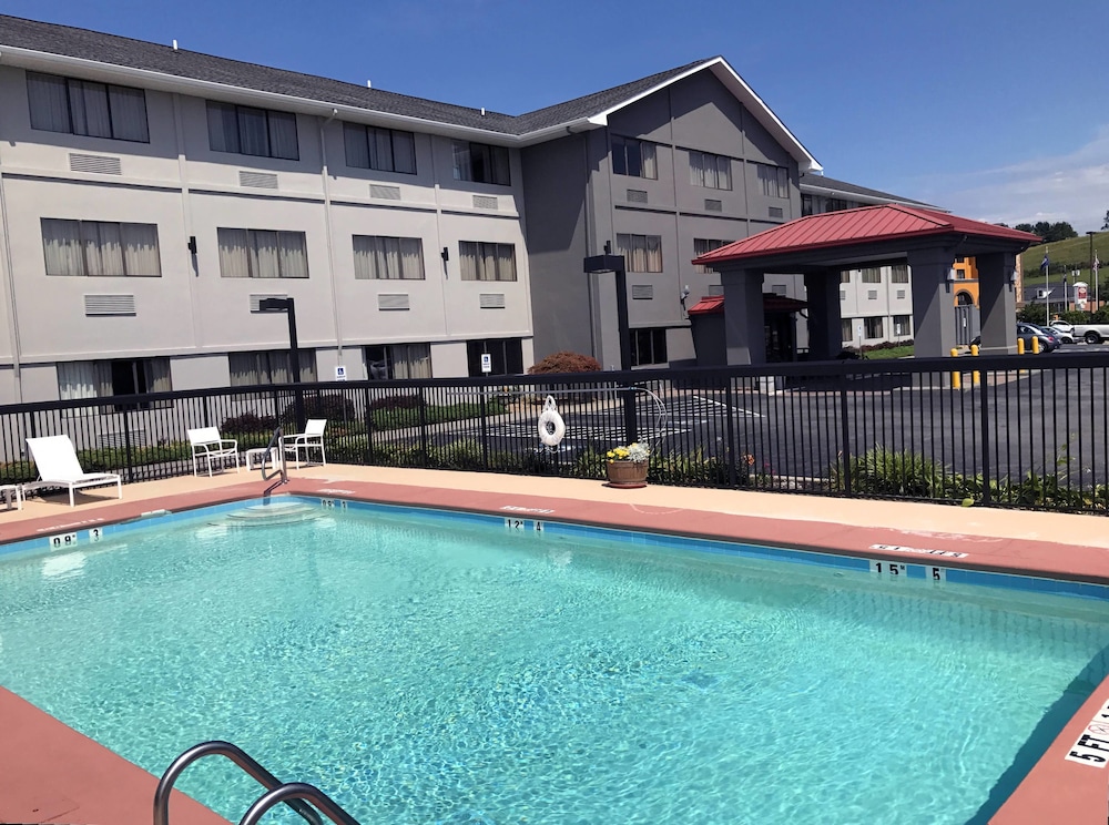 Book Country Inn Suites By Radisson Abingdon Va In Country Inn Suites By Radisson Abingdon Va