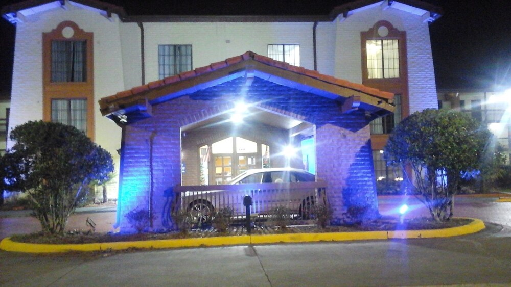 Book Knights Inn Lithonia Atlanta East Area In Decatur Hotels Knights Inn Lithonia Atlanta East Area Decatur