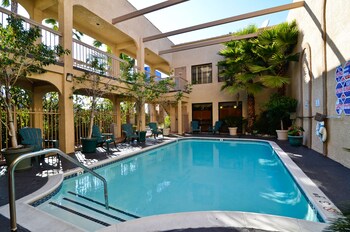 Top 10 Hotels In Lawndale California