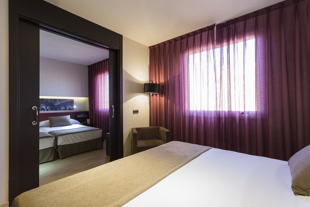 Book Ayre Hotel Sevilla In Seville Hotels Com