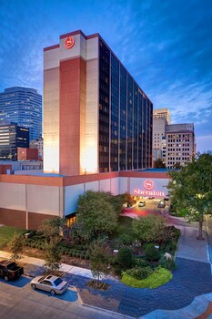 15 Closest Hotels To Chesapeake Energy Arena In Oklahoma City 15 Closest Hotels To Chesapeake Energy Arena In Oklahoma City