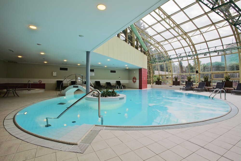Book Intercontinental Prague In Hotels Intercontinental Prague Pool