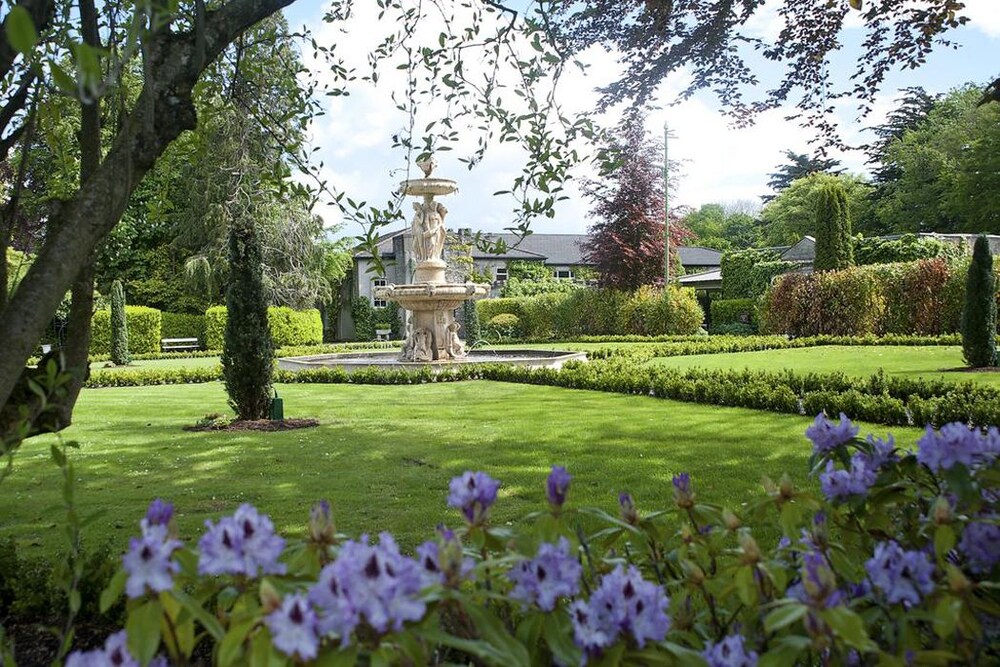 Finnstown Castle Hotel in Lucan Book on