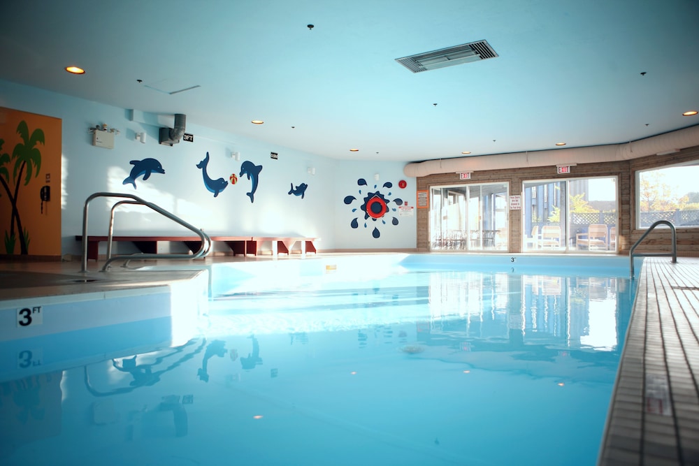 Book Travelodge By Wyndham Parksville In Hotels Travelodge By Wyndham Parksville Indoor Pool