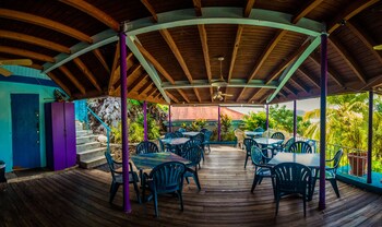 Фото Galleon House Bed Breakfast Inn в Сен-Томас