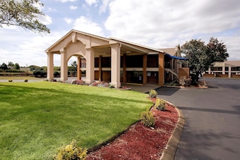 Top 10 Hotels In Bell Buckle Tennessee