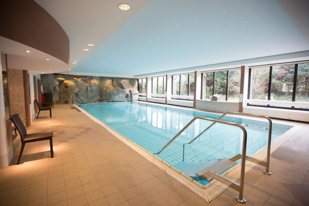 Crowne Plaza Frankfurt Congress Hotel An Ihg Hotel Frankfurt Germany Frankfurt Hotel Discounts Hotels Com