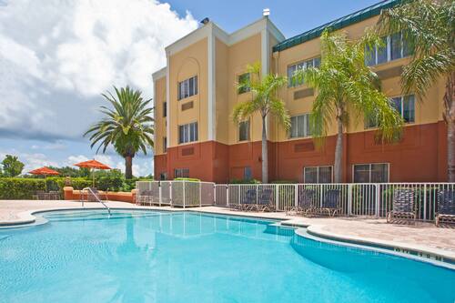 Book Holiday Inn Express Clearwater East Icot Center An Ihg Hotel In Clearwater Hotels Com