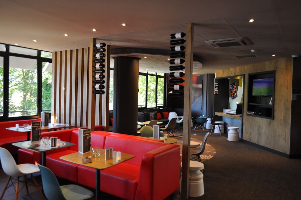 ibis Avignon Centre Gare à partir de 43 € ibis Avignon Centre Gare à partir de 43 €