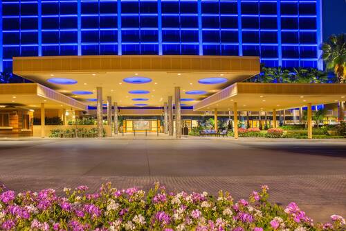 ディズニーランド ホテル ダウンタウン ディズニー地区の近くに位置し レストランを併設した郊外のリゾート 宿泊予約はホテルズドットコム ディズニーランド ホテル ダウンタウン ディズニー地区の近くに位置し レストランを併設した郊外のリゾート 宿泊予約はホテルズドットコム