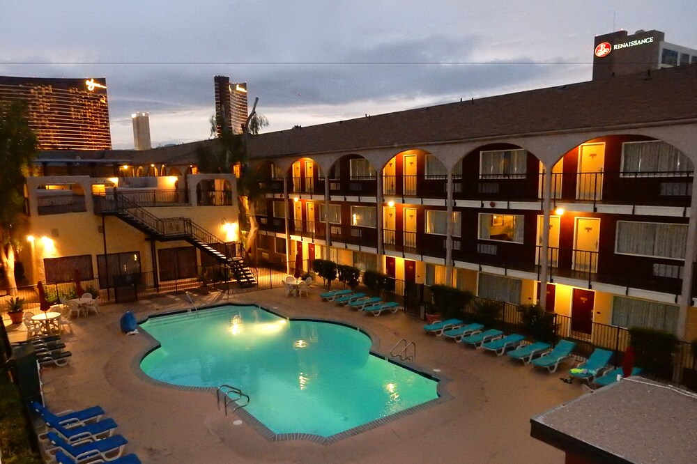 Book Mardi Gras Hotel In Las Vegas Hotels Mardi Gras Hotel Las Vegas