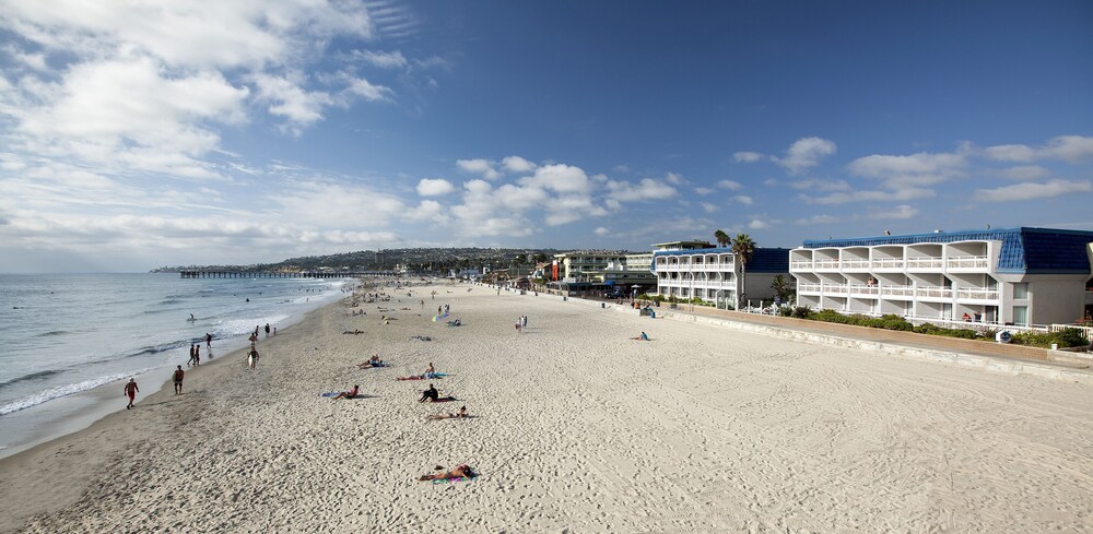 Book Blue Sea Beach Hotel In San Go Hotels Blue Sea Beach Hotel San Go