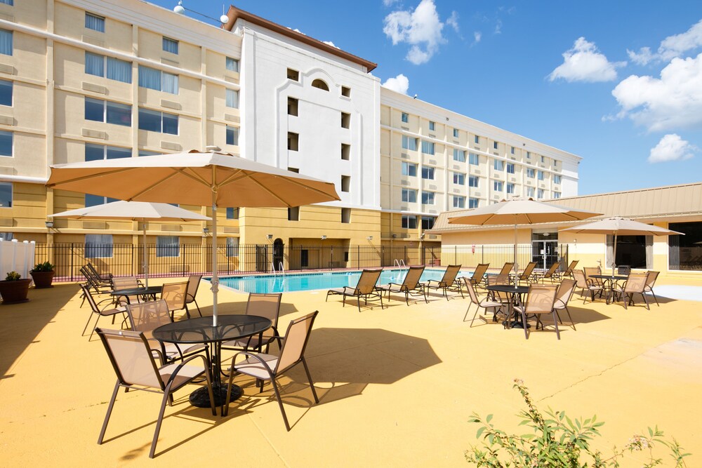 Book Red Lion Hotel Atlanta Airport In College Park Hotels Red Lion Hotel Atlanta Airport College Park