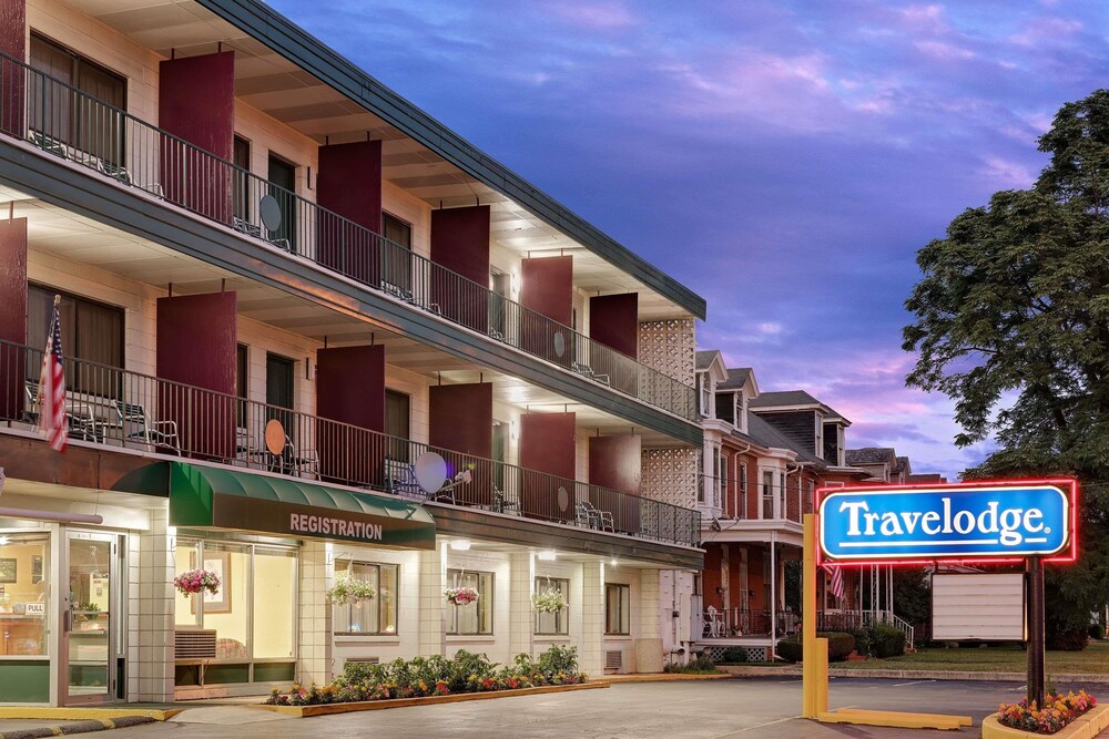 Book Travelodge By Wyndham Chambersburg In Hotels Travelodge By Wyndham Chambersburg