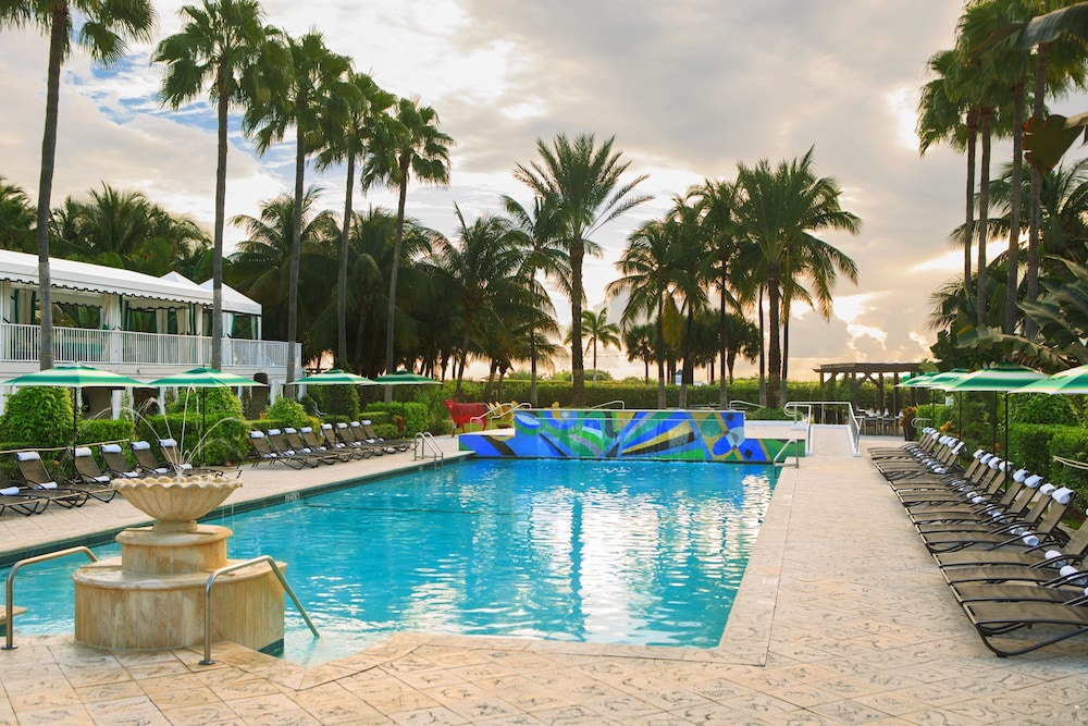 Kimpton Surfcomber Hotel Miami Beach United States Of America Kimpton Surfcomber Hotel Miami Beach