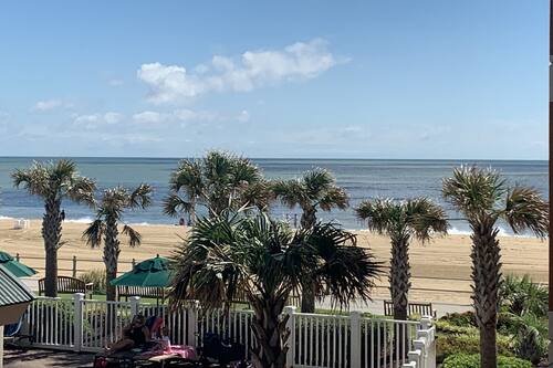 Book Holiday Inn Suites Virginia Beach North Beach An Ihg Hotel In Virginia Beach Hotels Com Book Holiday Inn Suites Virginia Beach North Beach An Ihg Hotel In Virginia Beach Hotels Com