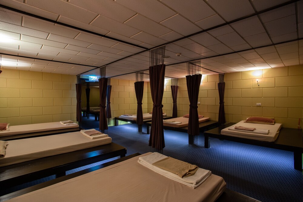 Book The Tawana Bangkok In Bangkok Hotels Com