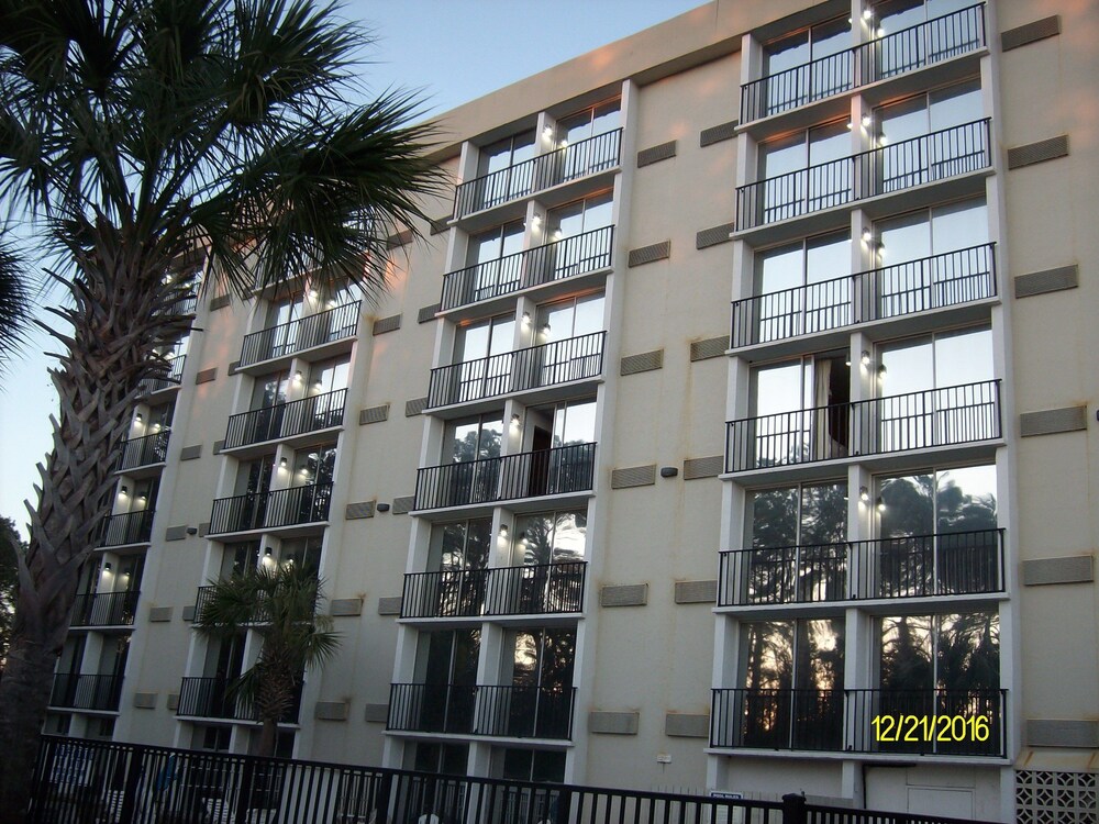 Book Charleston Grand Hotel In North Hotels Charleston Grand Hotel North
