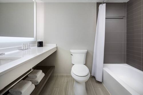 Book Houston Marriott South At Hobby Airport In Houston Hotels Com Book Houston Marriott South At Hobby Airport In Houston Hotels Com