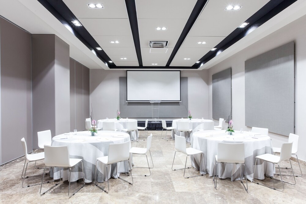 Novotel Madrid Center In Madrid Hotels Com