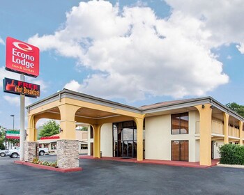 15 Closest Hotels To Atlanta Motor Sdway In Hampton