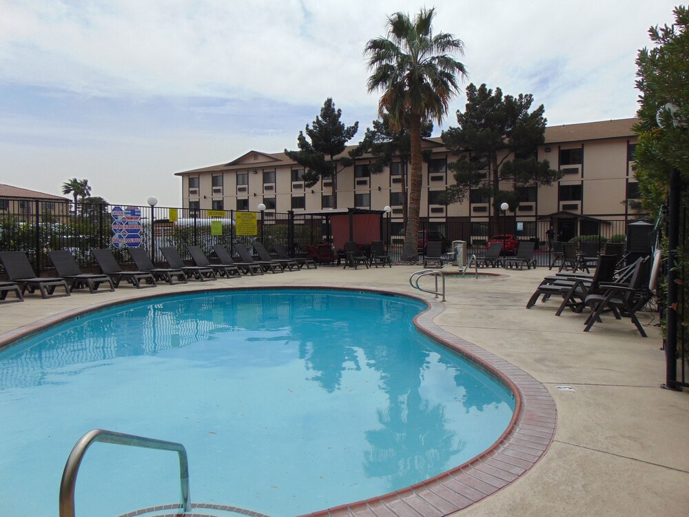 Book Ellis Island Hotel In Las Vegas Hotelscom