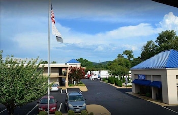 Top 10 Hotels In Lynchburg From 40 Night