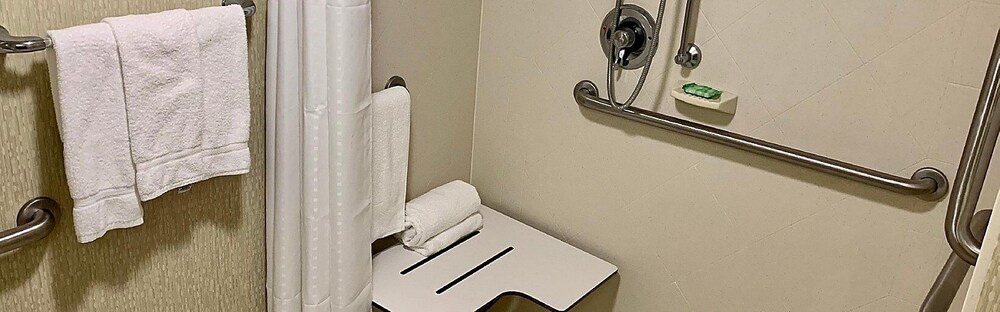 Book Holiday Inn Virginia Beach Norfolk Hotel Conference Center An Ihg Hotel In Virginia Beach Hotels Com