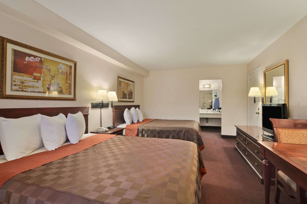 lackland afb hotel