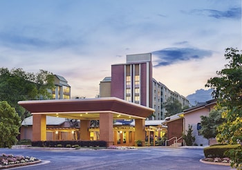 Top 10 Hotels With A Pool In Roanoke Virginia