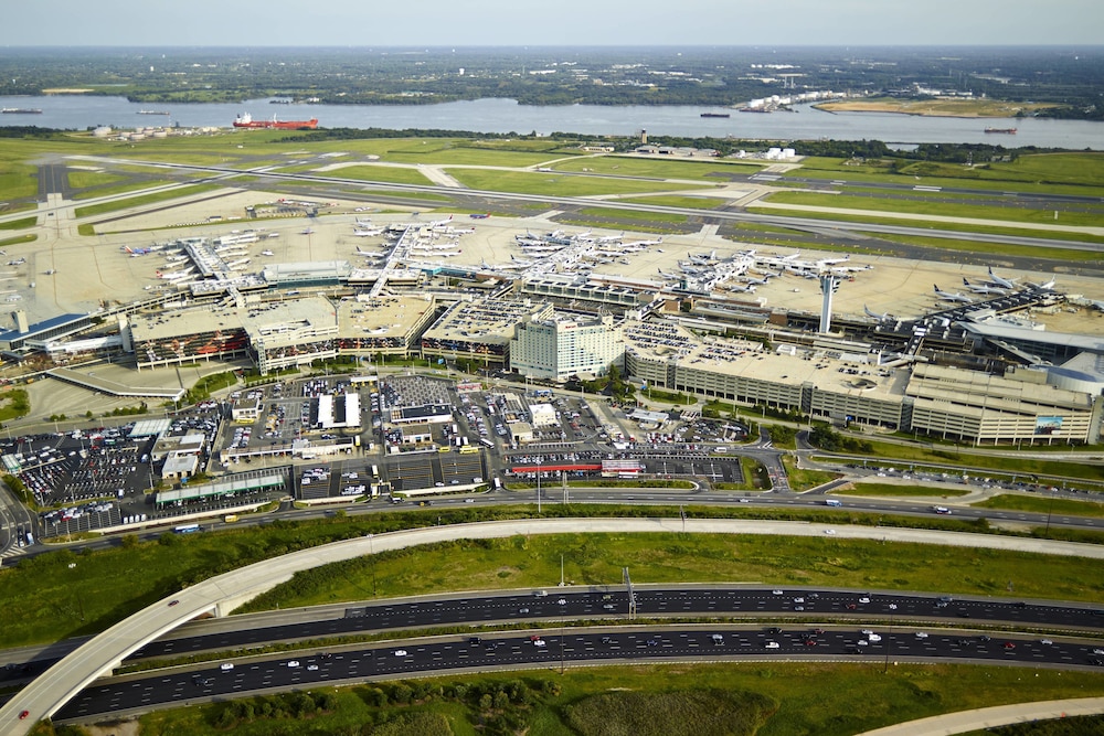 Book Philadelphia Airport Marriott in Philadelphia