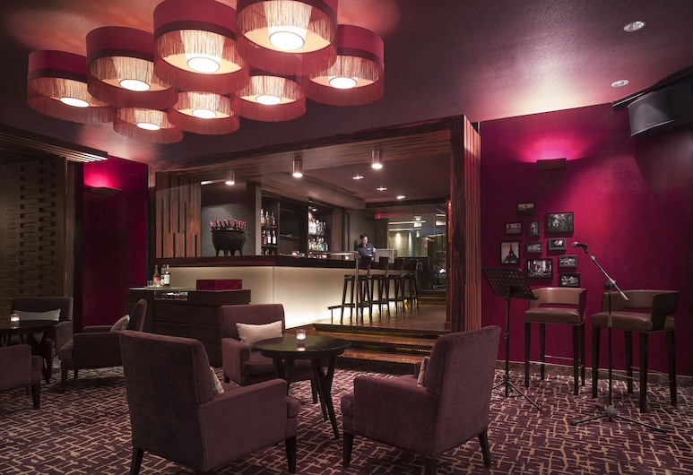 Hotel Bar