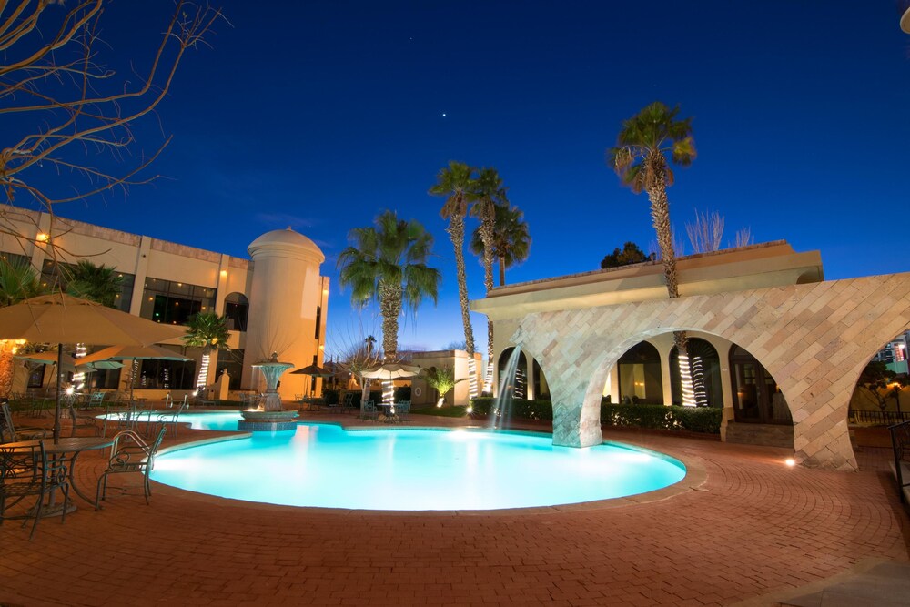 Book Hotel Lucerna Ciudad Juarez In Hotels Hotel Lucerna Ciudad Juarez Pool