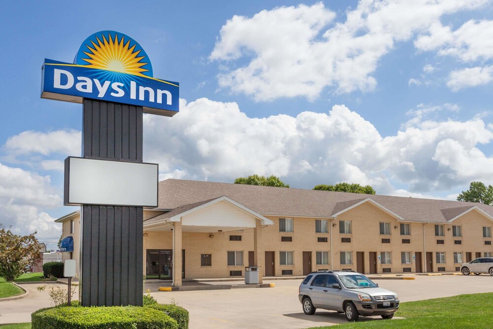 Book Days Inn By Wyndham Charleston In Hotels Days Inn By Wyndham Charleston