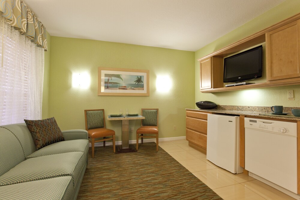 Book Star Island Resort and Club in Kissimmee