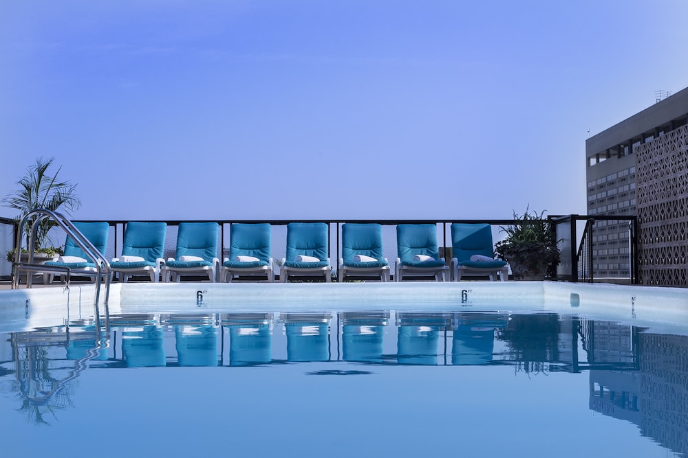 Book The Windsor Suites In Philadelphia Hotels The Windsor Suites Philadelphia Rooftop Pool